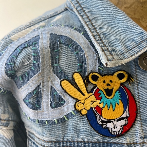 Festival concert jacket size Large, Artistic Denim Jacket with Colorful Patches - Picture 10 of 16